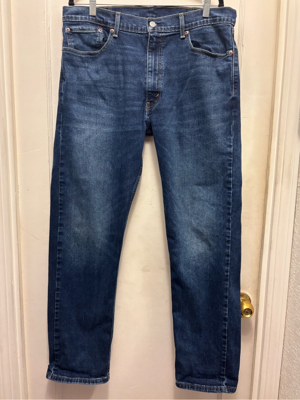 Levis 505 Jeans Men 38 X 32 Medium-Dark Wash